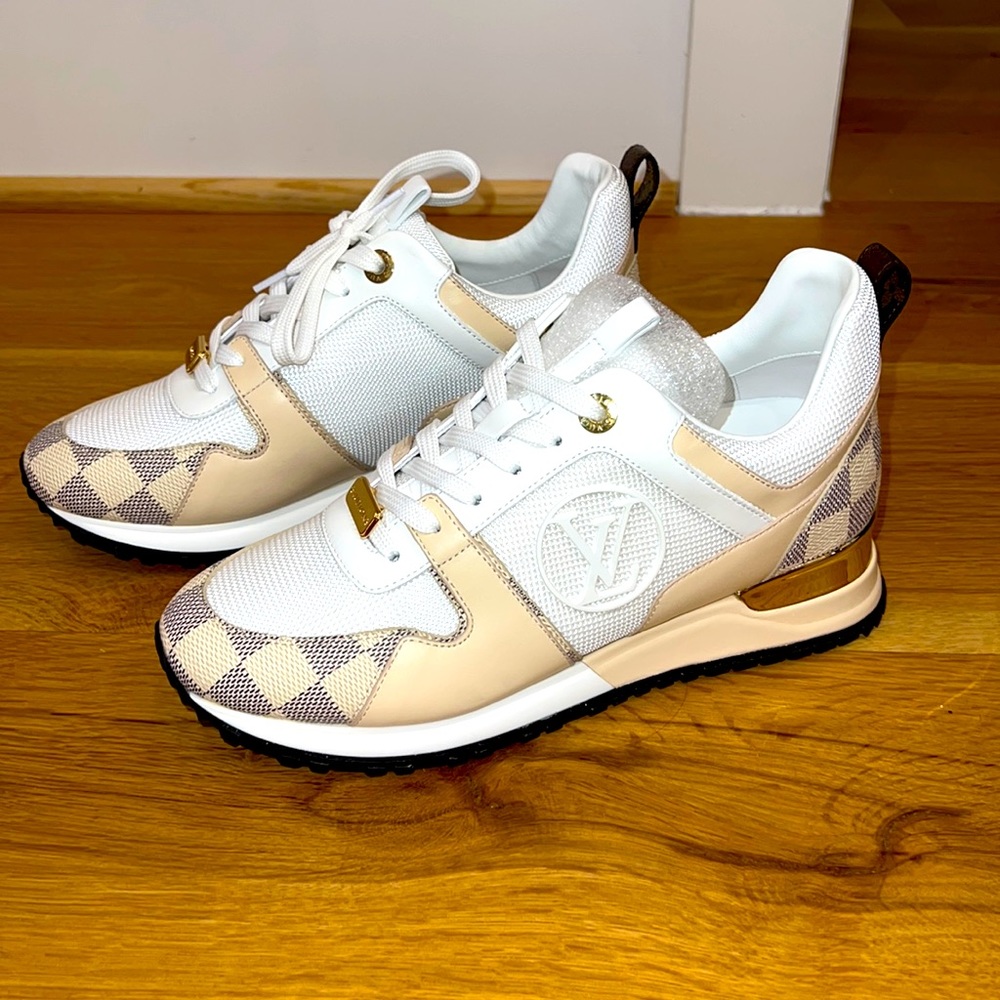 Louis Vuitton Womens runaway sneakers size 37/7